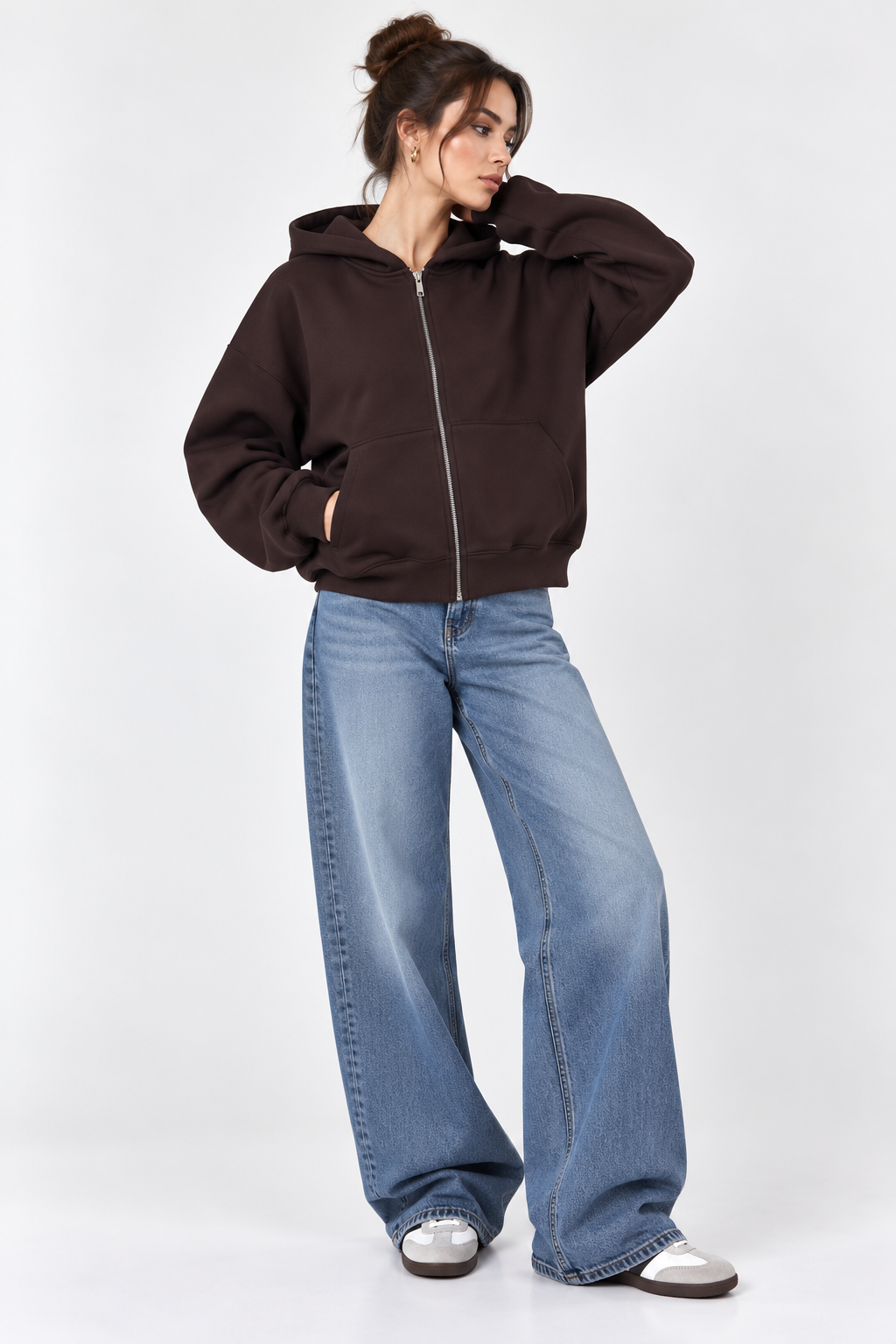 Zip-up hoodie 237