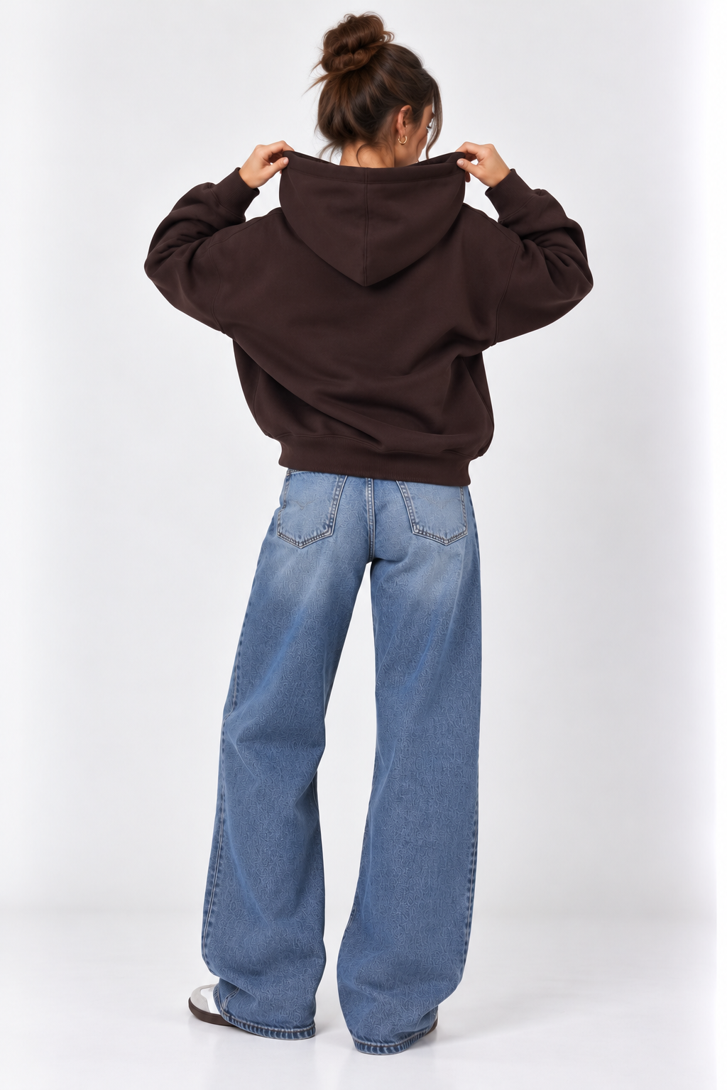 Zip-up hoodie 237