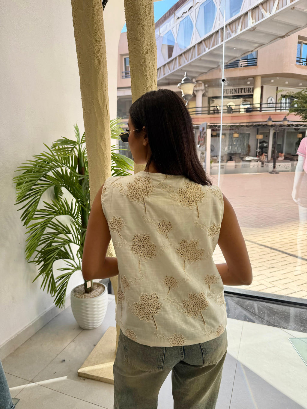 Sleeveless Vest
